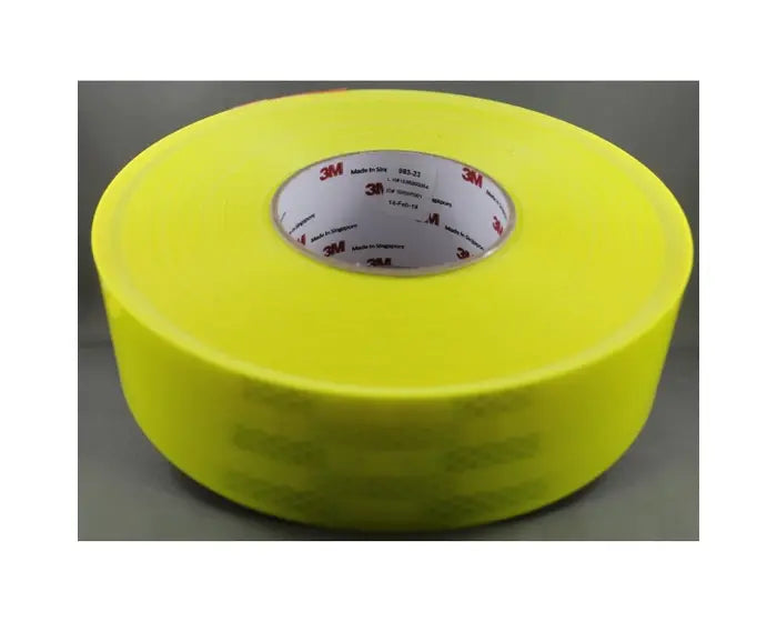 3M Diamond Grade Conspicuity Markings 983-23ES, Fluoro Yellow/Green, 101 mm x 45.7 m, 1 Roll/Case